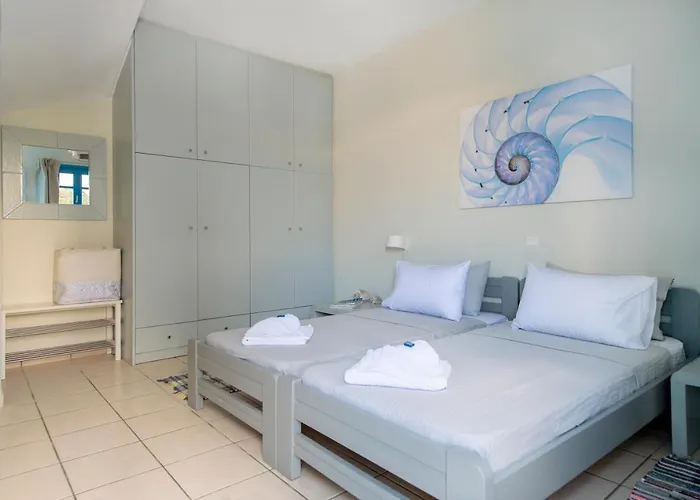 Splash With Amazing Sea Views In