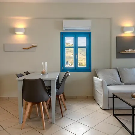 Splash With Amazing Sea Views In *